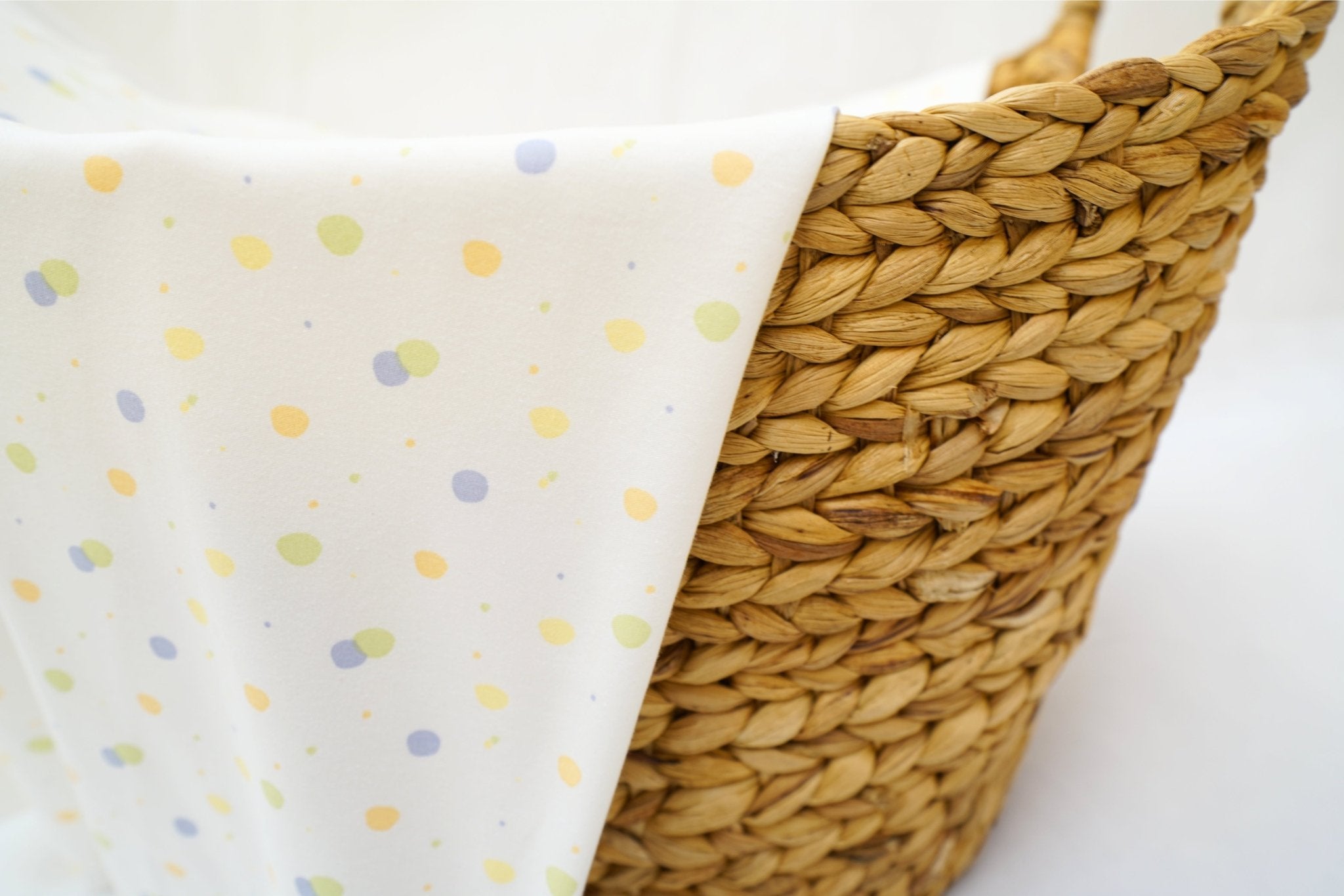 Receiving Blanket in colored dots - OBabyz