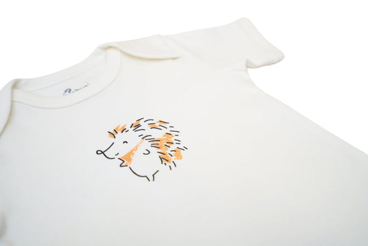 Short-Sleeve Bodysuit in Off white / Hedgehog - OBabyz